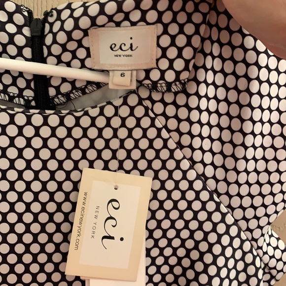 Dress - Picture 3 of 5